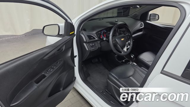 Chevrolet Spark LT 2022 — фото 10