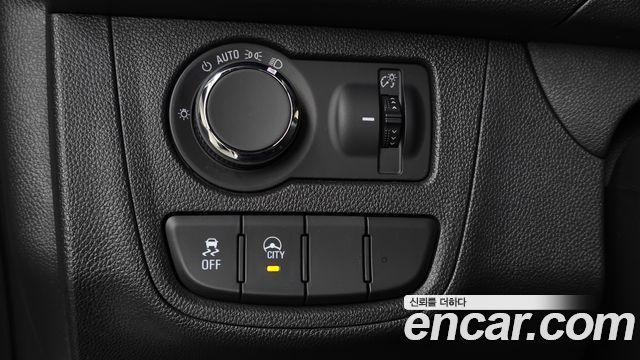 Chevrolet Spark LT 2022 — фото 16