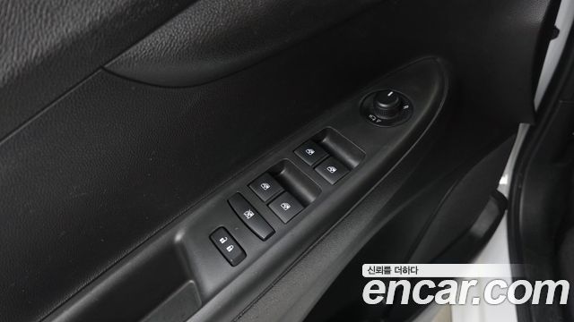 Chevrolet Spark LT 2022 — фото 19