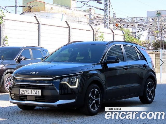 Kia Niro Prestige 2022 — фото 2