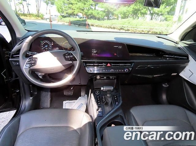 Kia Niro Prestige 2022 — фото 7