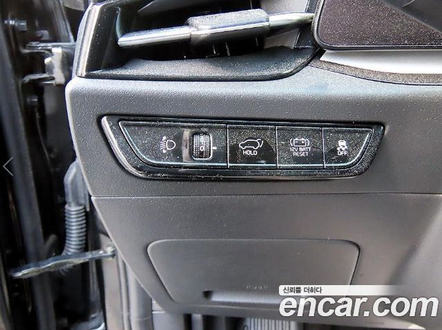 Kia Niro Prestige 2022 — фото 16