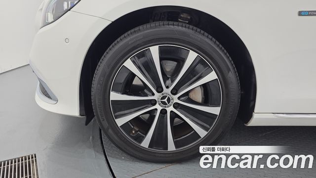 Mercedes-Benz E-Class (W213) E300e 4MATIC Exclusive 2021 — фото 5