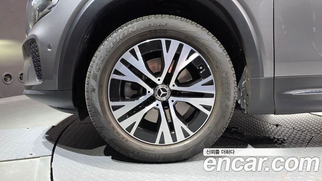 Mercedes-Benz GLB-Class (X247) GLB200 d 2024 — фото 5