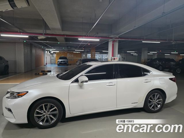 Lexus ES300h Supreme XV60 2016 — фото 3