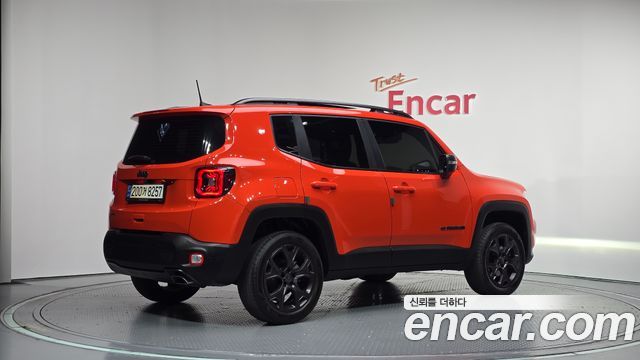 Jeep Renegade 2.4 80th Edition AWD 2021 — фото 2