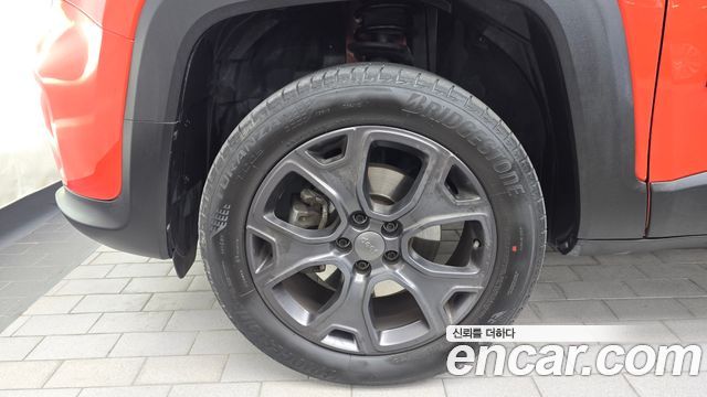 Jeep Renegade 2.4 80th Edition AWD 2021 — фото 5