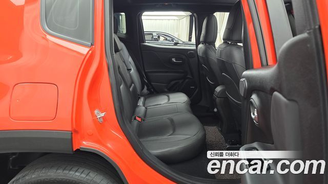 Jeep Renegade 2.4 80th Edition AWD 2021 — фото 15