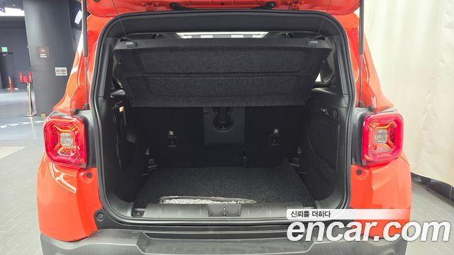 Jeep Renegade 2.4 80th Edition AWD 2021 — фото 23