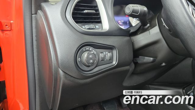 Jeep Renegade 2.4 80th Edition AWD 2021 — фото 35