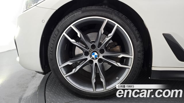 BMW 5 Series (G30) 520d xDrive M Sport Package Plus 2017 — фото 5