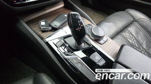 BMW 5 Series (G30) 520d xDrive M Sport Package Plus 2017 — фото 9