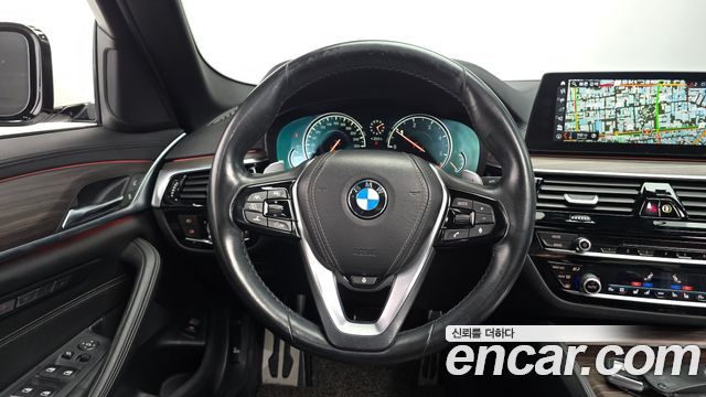BMW 5 Series (G30) 520d xDrive M Sport Package Plus 2017 — фото 16