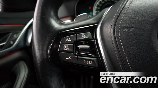 BMW 5 Series (G30) 520d xDrive M Sport Package Plus 2017 — фото 19