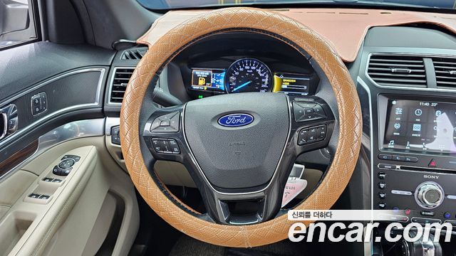 Ford Explorer 3.5 Limited 4WD 5th 2018 — фото 13
