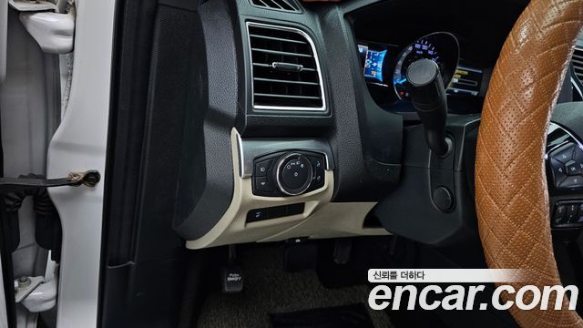 Ford Explorer 3.5 Limited 4WD 5th 2018 — фото 16