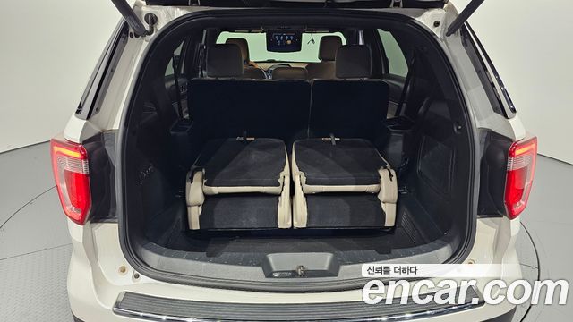 Ford Explorer 3.5 Limited 4WD 5th 2018 — фото 31