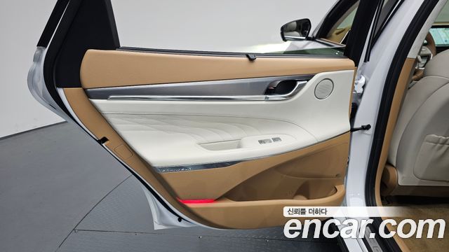Hyundai Grandeur Hybrid (IG) Calligraphy 2023 — фото 25