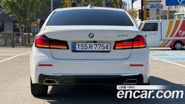 BMW 5 Series (G30) 520i Luxury 2023 — фото 4