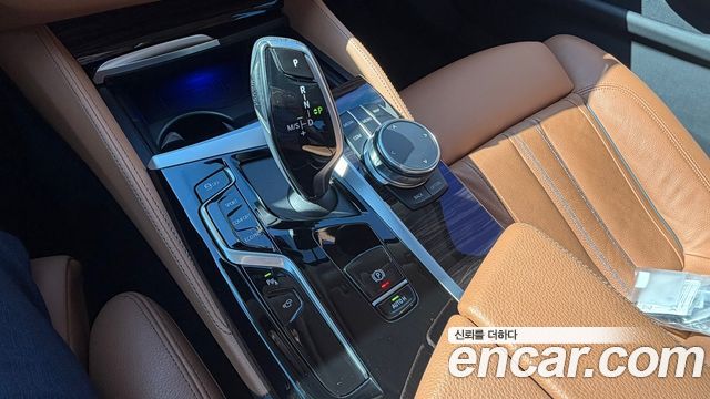 BMW 5 Series (G30) 520i Luxury 2023 — фото 9