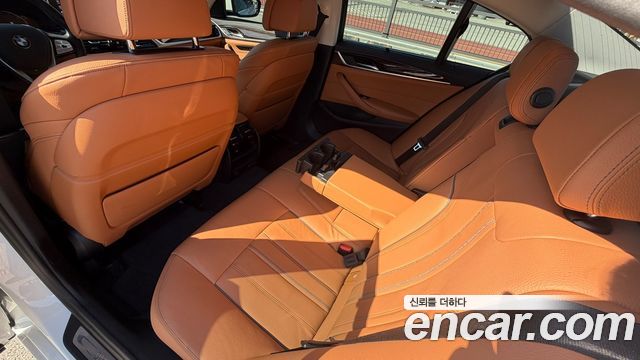 BMW 5 Series (G30) 520i Luxury 2023 — фото 17