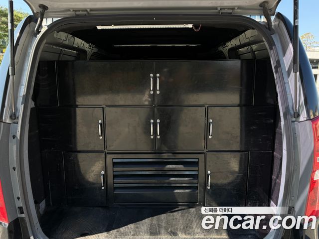 Hyundai Grand Starex 3-Seater VAN Smart 2017 — фото 9