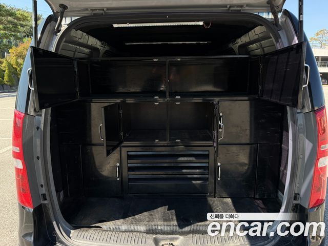 Hyundai Grand Starex 3-Seater VAN Smart 2017 — фото 10