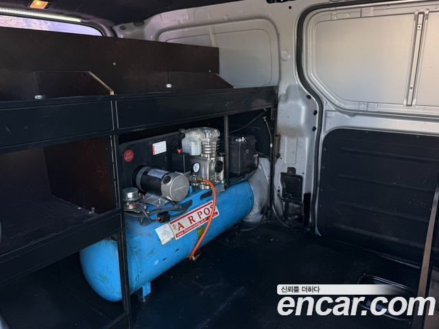 Hyundai Grand Starex 3-Seater VAN Smart 2017 — фото 16