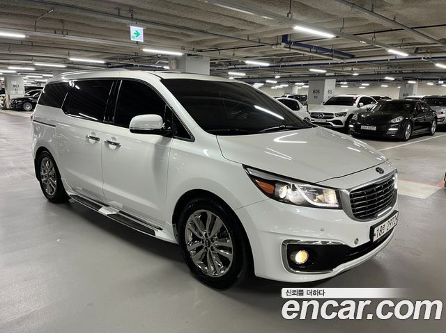 Kia Carnival 9-seater Prestige 2015 — фото 2