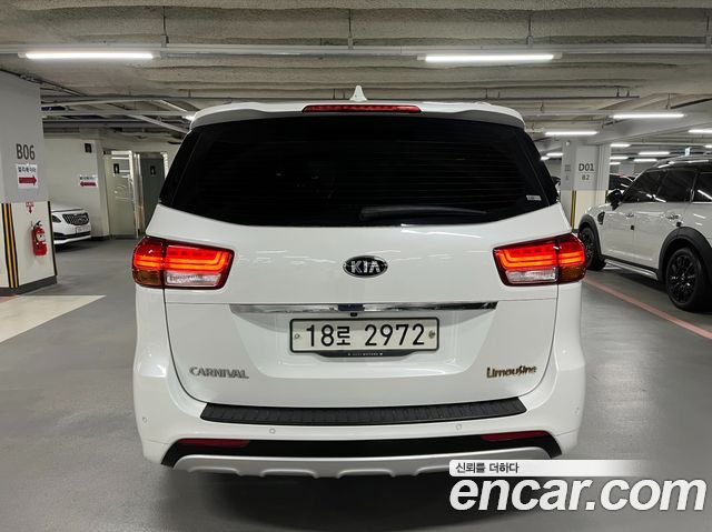 Kia Carnival 9-seater Prestige 2015 — фото 4