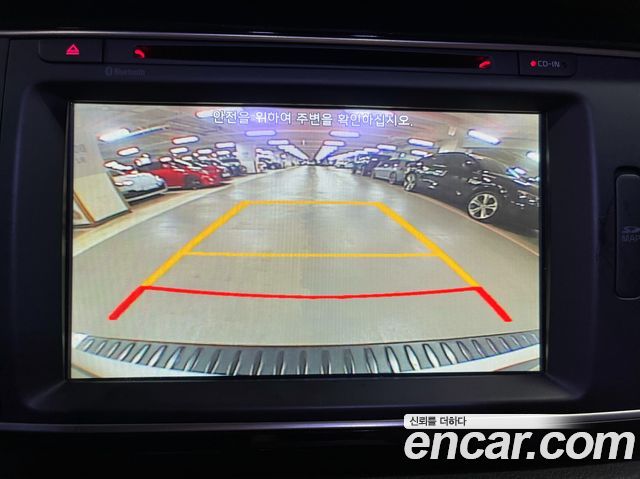 Kia Carnival 9-seater Prestige 2015 — фото 10