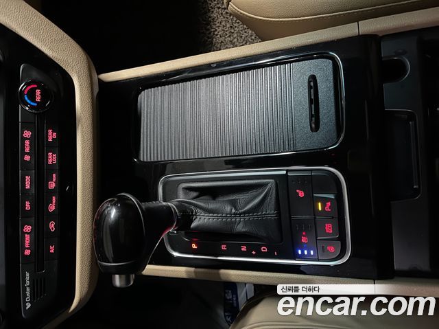 Kia Carnival 9-seater Prestige 2015 — фото 15