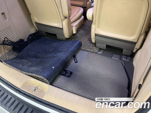 Kia Carnival 9-seater Prestige 2015 — фото 20