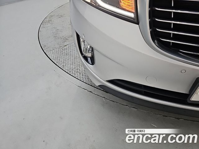 Kia Carnival 11-seater Prestige 2015 — фото 6