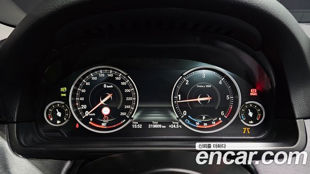 BMW 5 Series (F10) 520d 2013 — фото 8