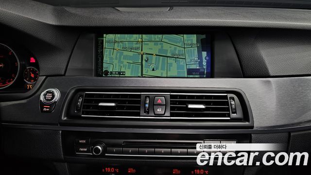 BMW 5 Series (F10) 520d 2013 — фото 17