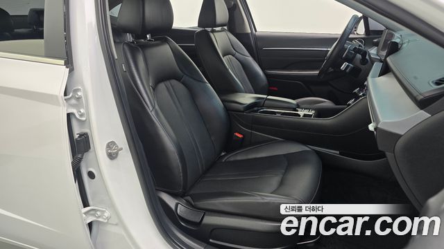 Hyundai Sonata The Edge (DN8) 1.6 Turbo Premium 2024 — фото 12