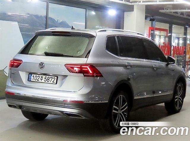 Volkswagen Tiguan Allspace 2.0 TDI Prestige 2020 — фото 4
