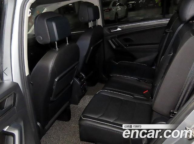 Volkswagen Tiguan Allspace 2.0 TDI Prestige 2020 — фото 7