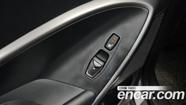Hyundai Santa Fe (DM) Diesel(e-VGT) 2.0 2WD Premium 2015 — фото 19