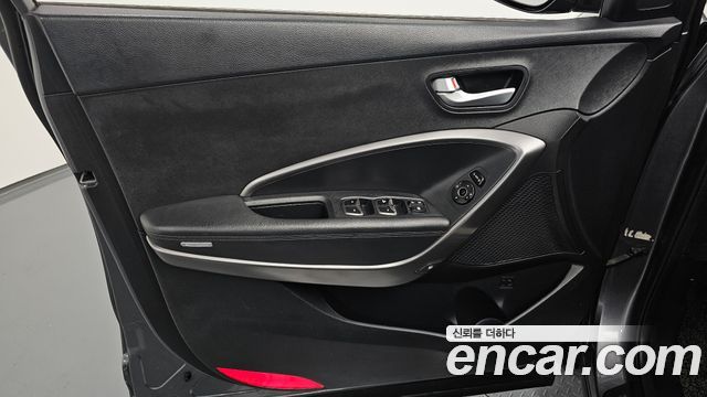 Hyundai Santa Fe (DM) Diesel(e-VGT) 2.0 2WD Premium 2015 — фото 24
