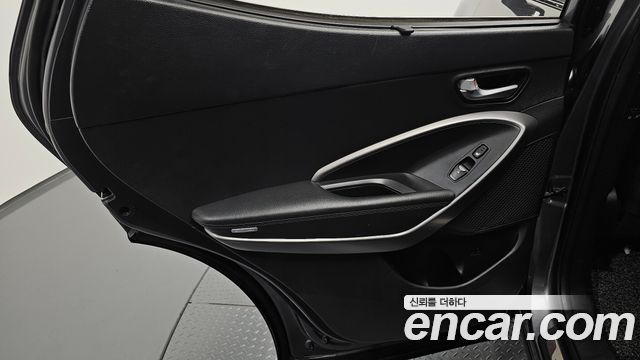 Hyundai Santa Fe (DM) Diesel(e-VGT) 2.0 2WD Premium 2015 — фото 25