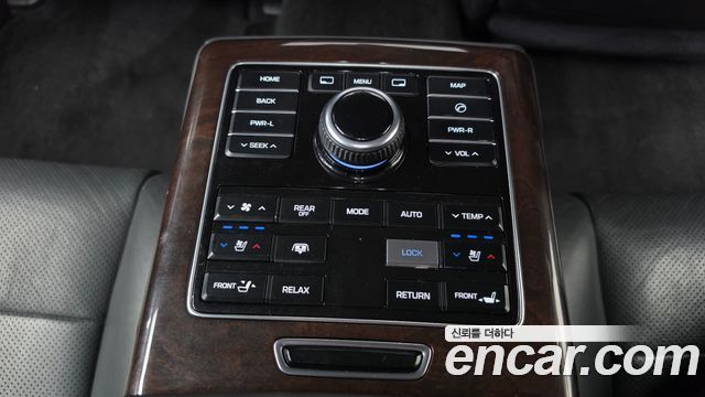 Hyundai Equus (New) VS380 Exclusive 2014 — фото 17