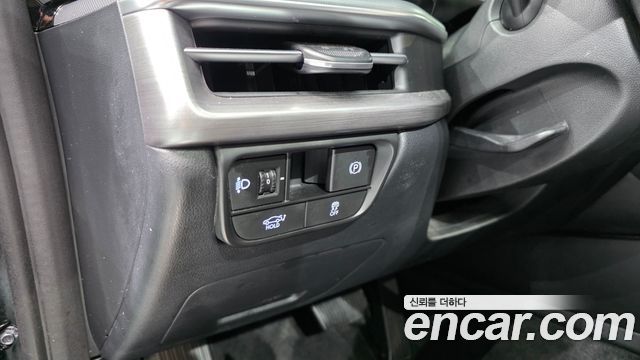 Hyundai Grandeur (GN7) 2,5 Gasoline 2WD Premium 2023 — фото 12