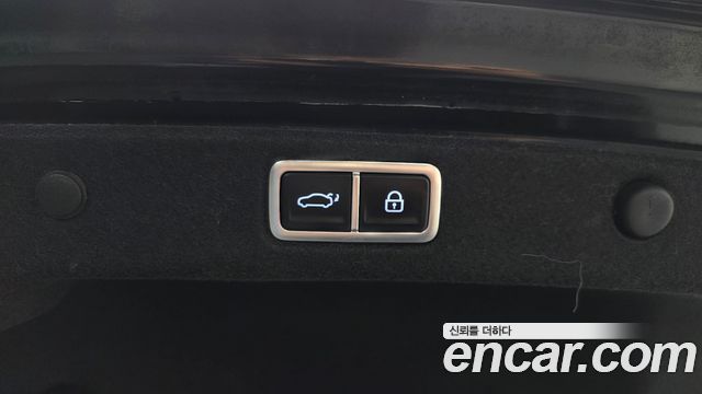 Hyundai Grandeur (GN7) 2,5 Gasoline 2WD Premium 2023 — фото 20