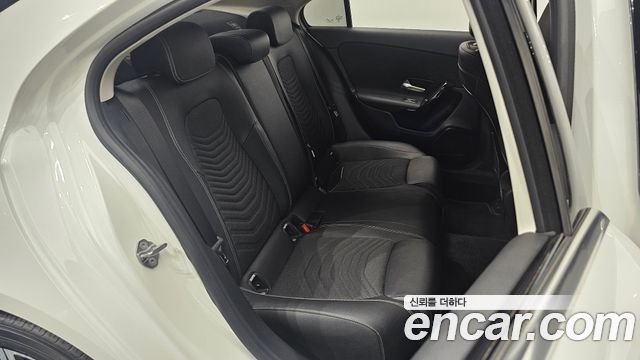 Mercedes-Benz A-Class (W177) A250 4MATIC Sedan 2020 — фото 11