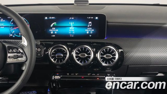 Mercedes-Benz A-Class (W177) A250 4MATIC Sedan 2020 — фото 14