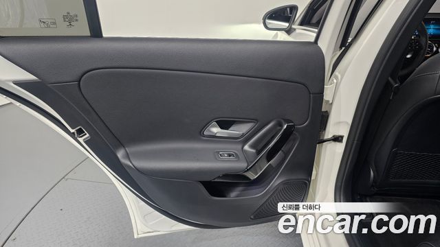 Mercedes-Benz A-Class (W177) A250 4MATIC Sedan 2020 — фото 25