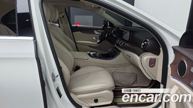 Mercedes-Benz E-Class (W213) E300 4MATIC Exclusive 2017 — фото 11