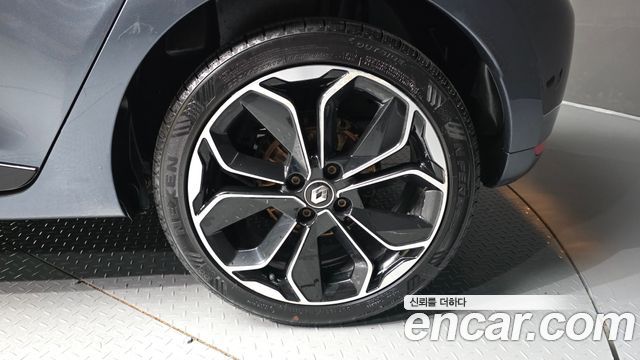 Renault Korea Clio Intens 2018 — фото 5